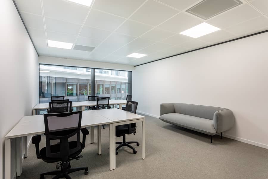 10 Spaces Finsbury Park 5875 London UK Large Office 2. jpg