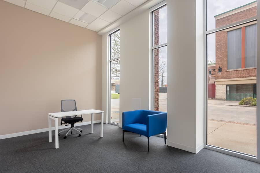 9 Spaces 10202 Perkins Rowe 5258 Baton Rouge USA Small Office 2. jpg