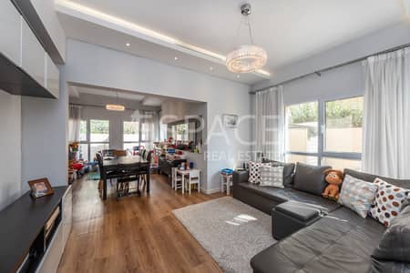 Close To Pool - C End - Fully Upgraded Close To Pool - C End - Fully Upgraded