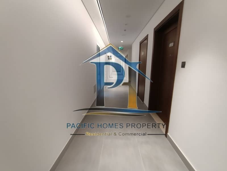 Open view to park | Next to metro | AC free | 3 BR store R | 3 master R | gym pool parking | Open view to park | Next to metro | AC free | 3 BR store R | 3 master R | gym pool parking |