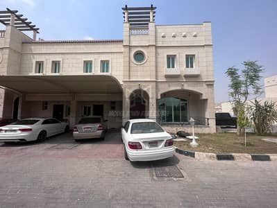 4 Bedroom Villa for Rent in Khalifa City, Abu Dhabi - Super deluxe 4 bedroom villa with Driver room + private pool + backyard + pool +GYM. ,