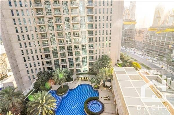 POOL AND BOULEVARD VIEW / SPACIOUS 1BED!