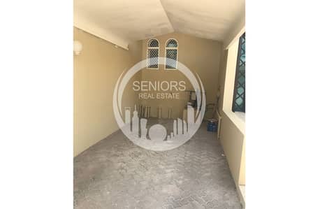 6BR Villa Maids room located in Muroor 6BR Villa Maids room located in Muroor
