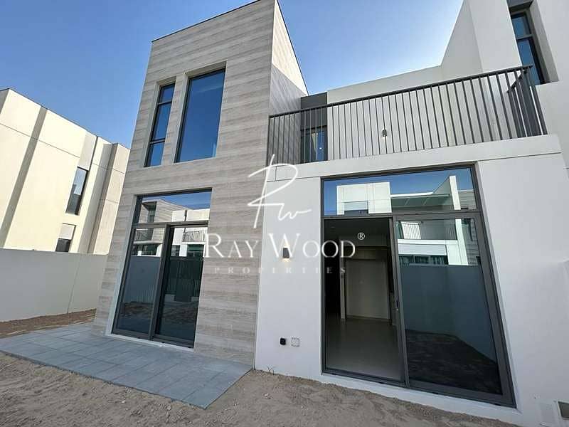 Brand New Townhouse| Genuine Resale|Good Location Brand New Townhouse| Genuine Resale|Good Location
