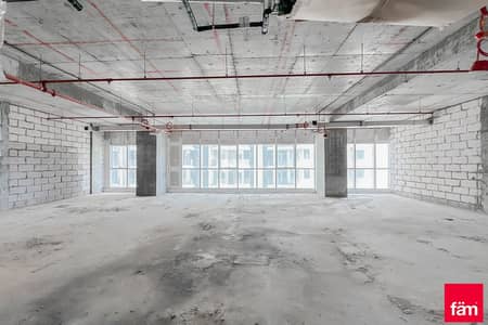 Office for Rent in Business Bay, Dubai - Shell n Core / High Floor / Open Views