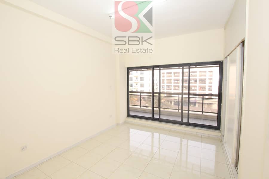 9 2BHK   FAMILY APARTMENT 38K  WITH PARKING