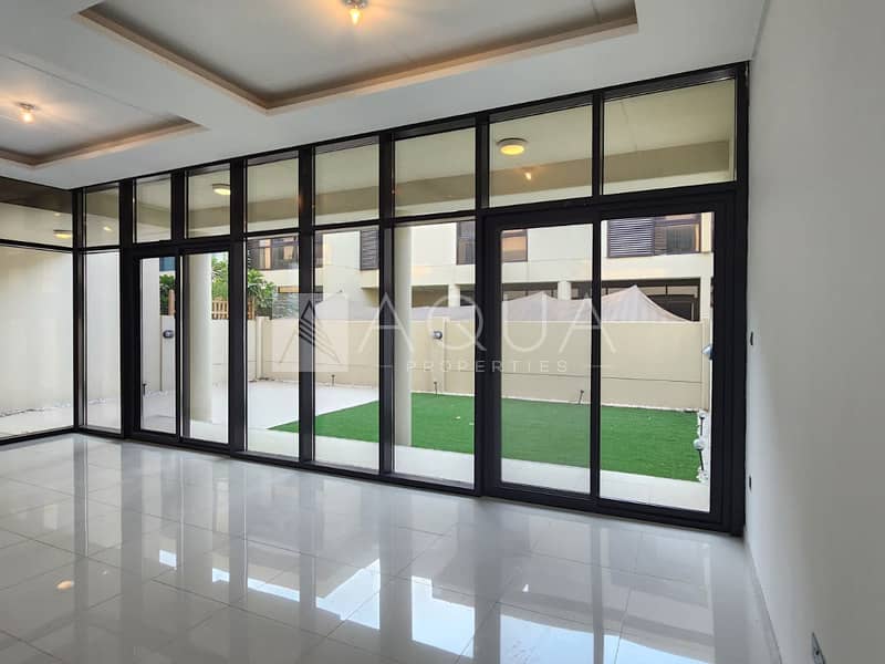 Closed Kitchen | Large Layout | Ready To Move Closed Kitchen | Large Layout | Ready To Move