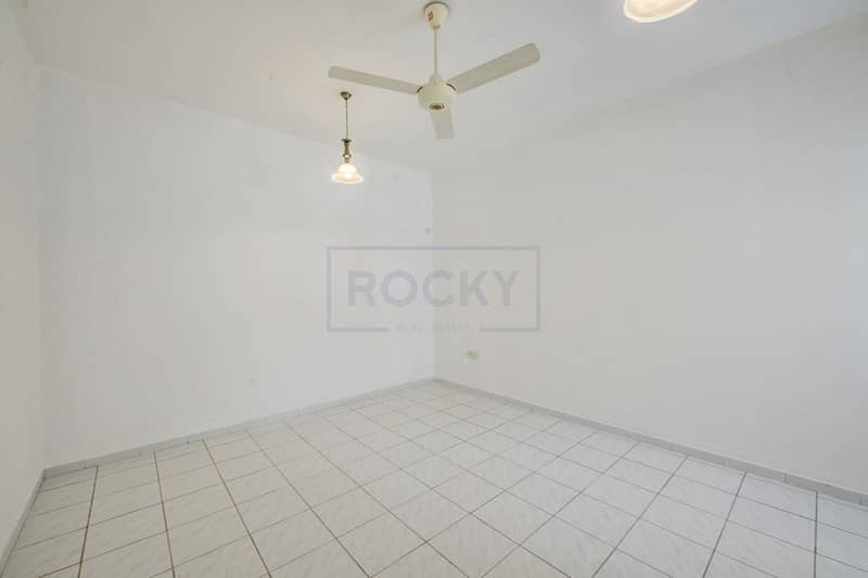 Spacious 1050 Sq.ft Office | Window A/C| Al Qusais Spacious 1050 Sq.ft Office | Window A/C| Al Qusais