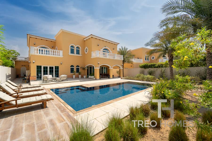D2 | Huge Plot | Jacuzzi & Infinity Pool D2 | Huge Plot | Jacuzzi & Infinity Pool