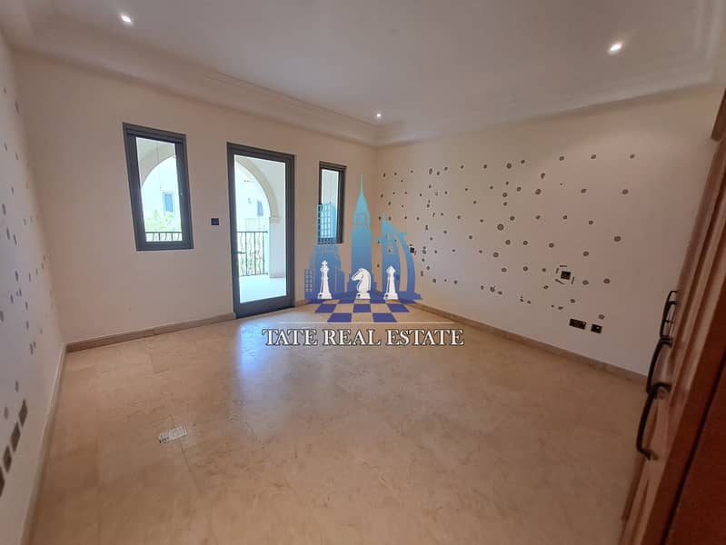 Beautiful 4 Bedrooms Villa + 4Masters + Maids Room Beautiful 4 Bedrooms Villa + 4Masters + Maids Room