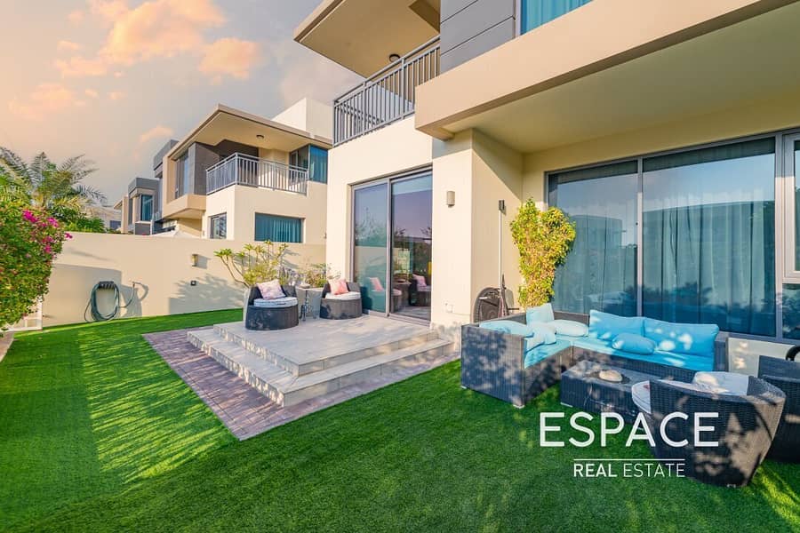5 Beds | Close to Park and Pool | Elevated