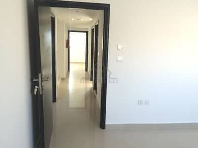 Vaccant / Ready to Move in - 5 BR Villa! Vaccant / Ready to Move in - 5 BR Villa!