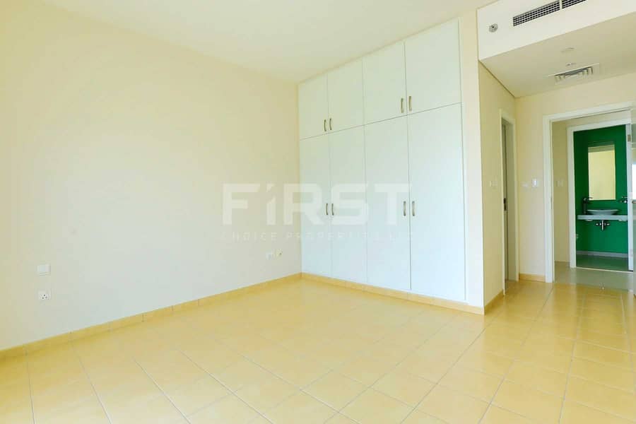 3 Internal Photo of 1 Bedroom Apartment in Amaya Towers Shams Abu Dhabi Al Reem Island Abu Dhabi UAE (23). jpg
