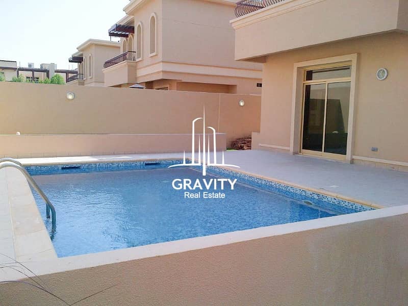 Hot Deal! Spacious 4 Bedroom Villa w/ pool and private garden