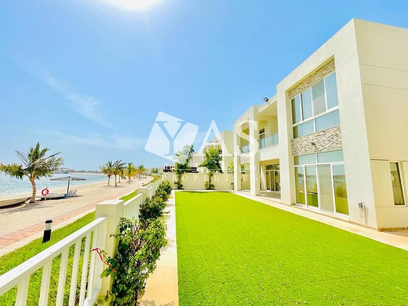 Beachfront Luxury Villa | High-end furnishings