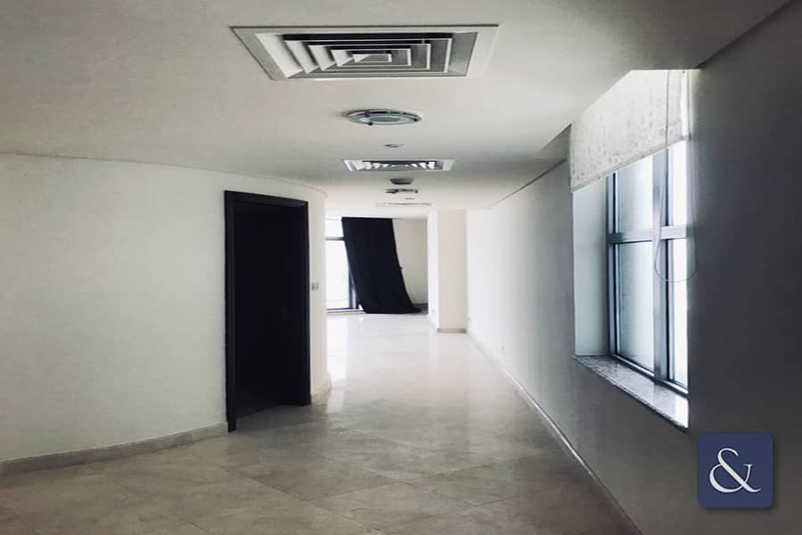Large Balcony | Studio | Sky Garden | DIFC Large Balcony | Studio | Sky Garden | DIFC