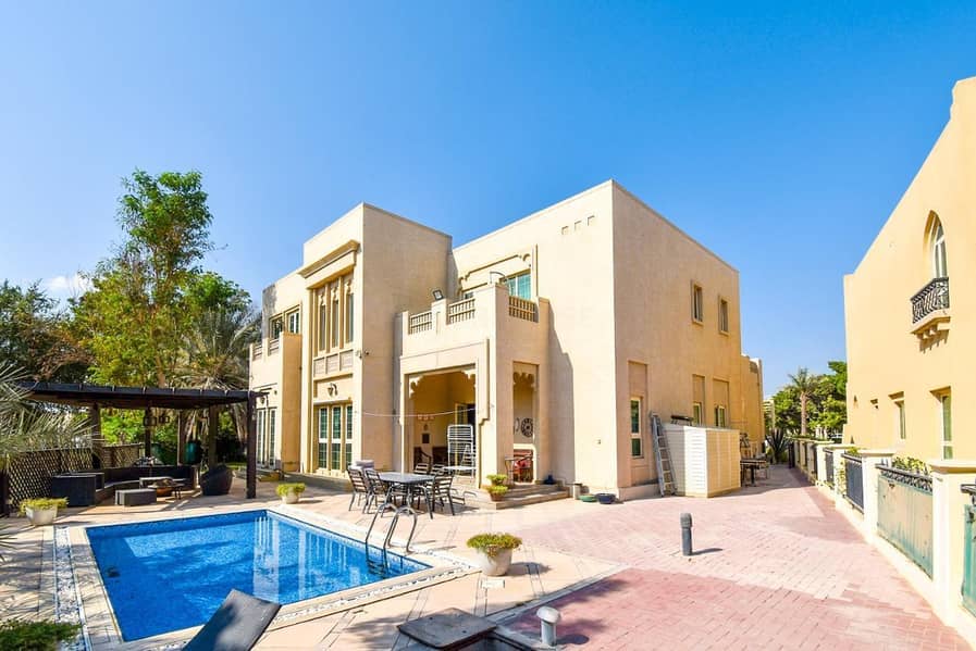 Fully Furnished |Upgraded |Available on Short Term Fully Furnished |Upgraded |Available on Short Term