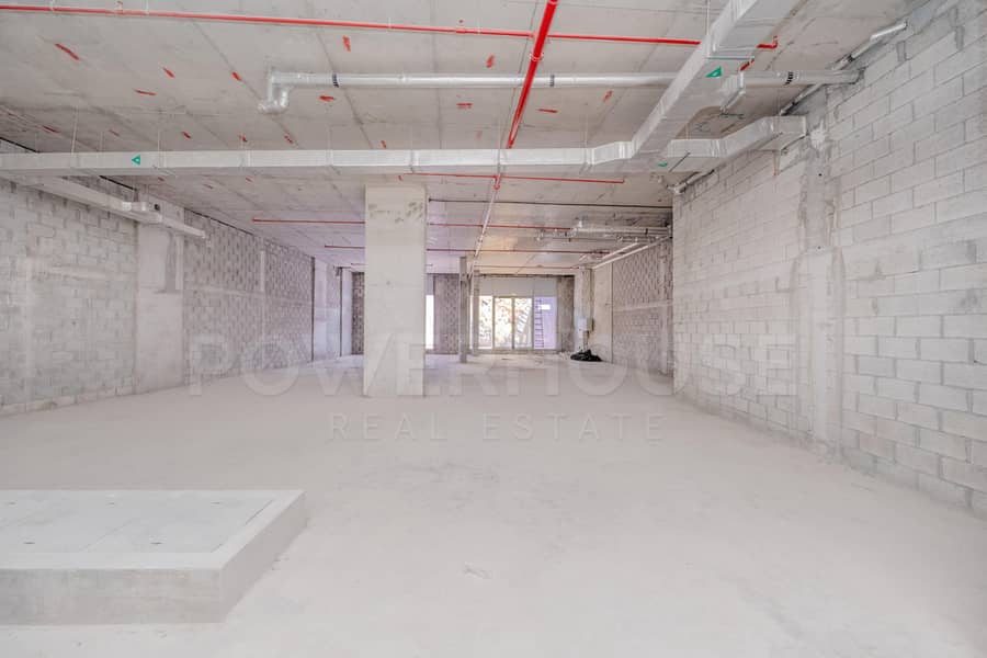 PRIME LOCATION | SHOWROOM | FIT FOR A RESTURANT PRIME LOCATION | SHOWROOM | FIT FOR A RESTURANT