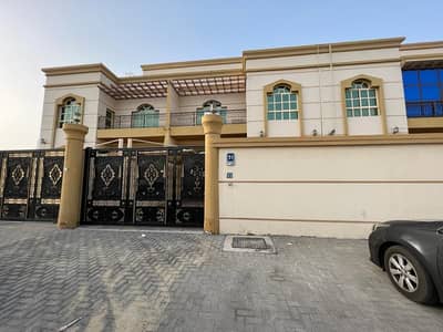5 Bedroom Villa for Rent in Khalifa City, Abu Dhabi - Private Entrance 5 BHK villa +Full kitchen +Wardrobes+| Full kitchen backyared