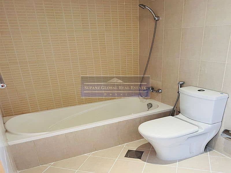 6 lincoln-park-arjan-wash-room. jpg