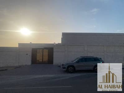 For sale a villa ground floor full stone corner in Sharjah Tarfana area directly opposite the garden