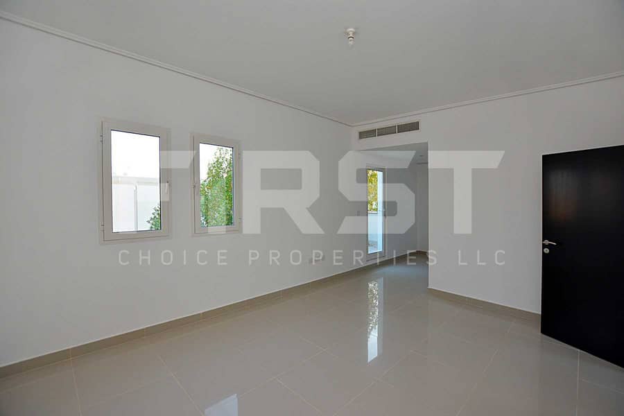39 Internal Photo of 5 Bedroom Villa in Al Reef Villas 348.3 sq. m 3749 sq. ft (112). jpg