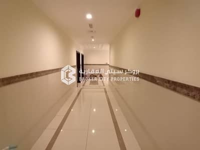 فلیٹ 1 غرفة نوم للايجار في بني ياس، أبوظبي - شقة في بني ياس شرق،بني ياس 1 غرفة 54000 درهم - 7404851