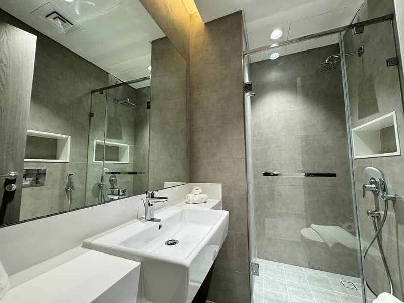 14 Bathroom Area