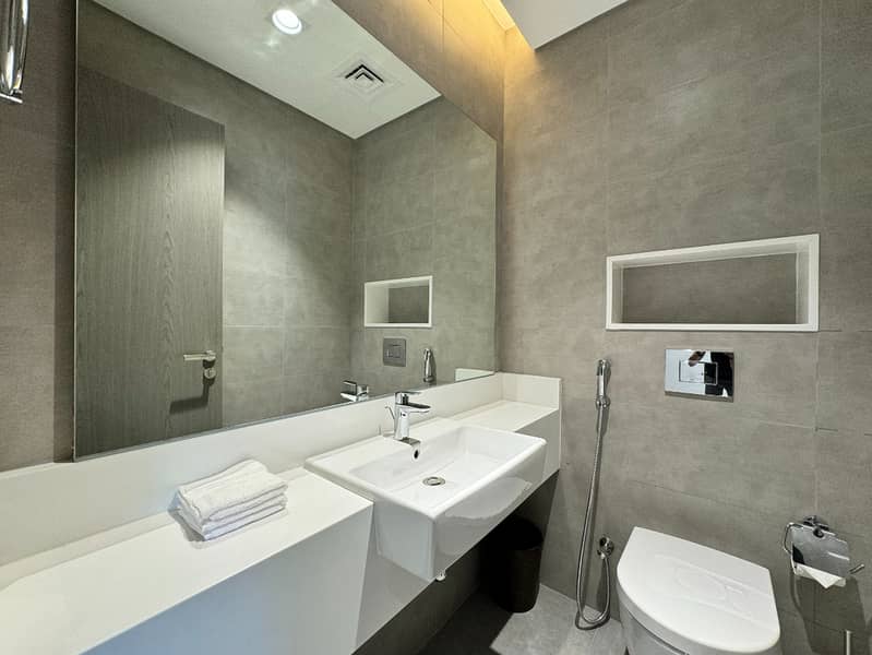18 Bathroom Area