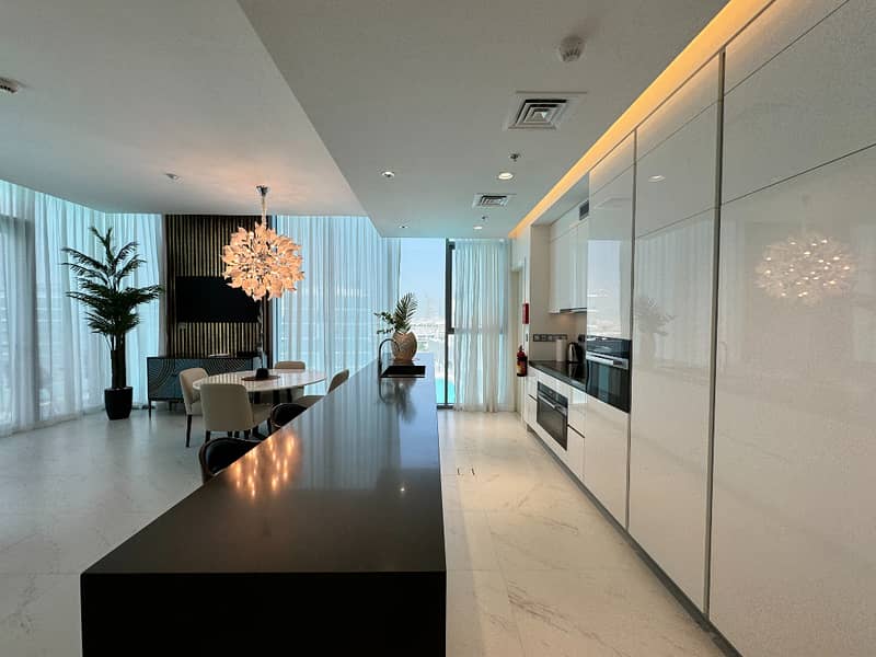 22 Kitchen Area