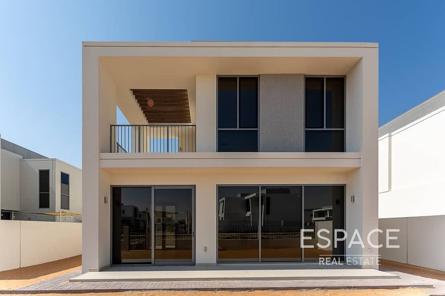 Vacant 3BR | Fully Upgraded | Well Priced Vacant 3BR | Fully Upgraded | Well Priced