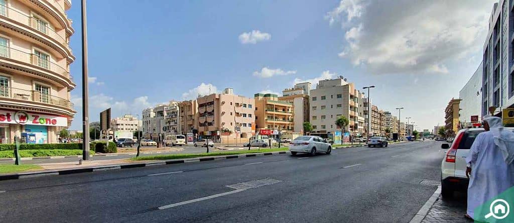 3 Sheikh-Hamdan-Colony-Al-Karama-Dubai-1024x444. jpg