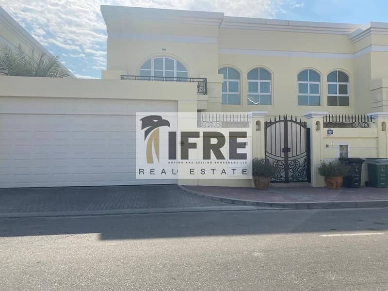 Vacant Now | Great Location | Near the beach Vacant Now | Great Location | Near the beach