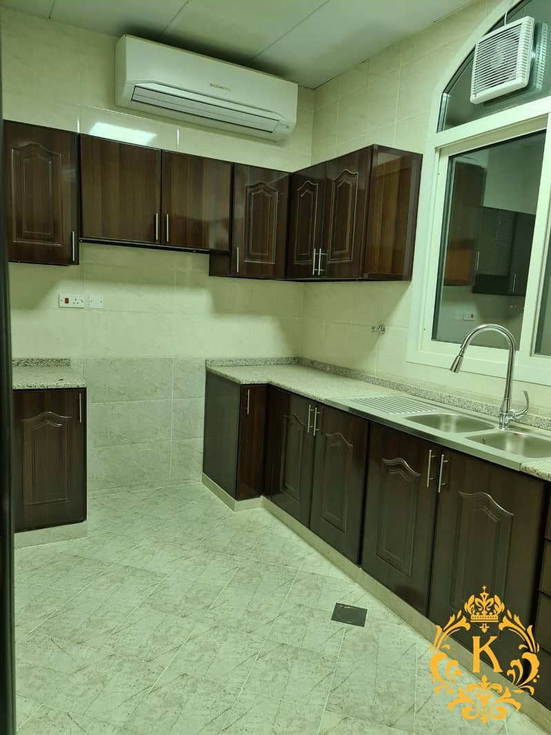 Квартира в Аль Шамха, 1 спальня, 30000 AED - 6374586