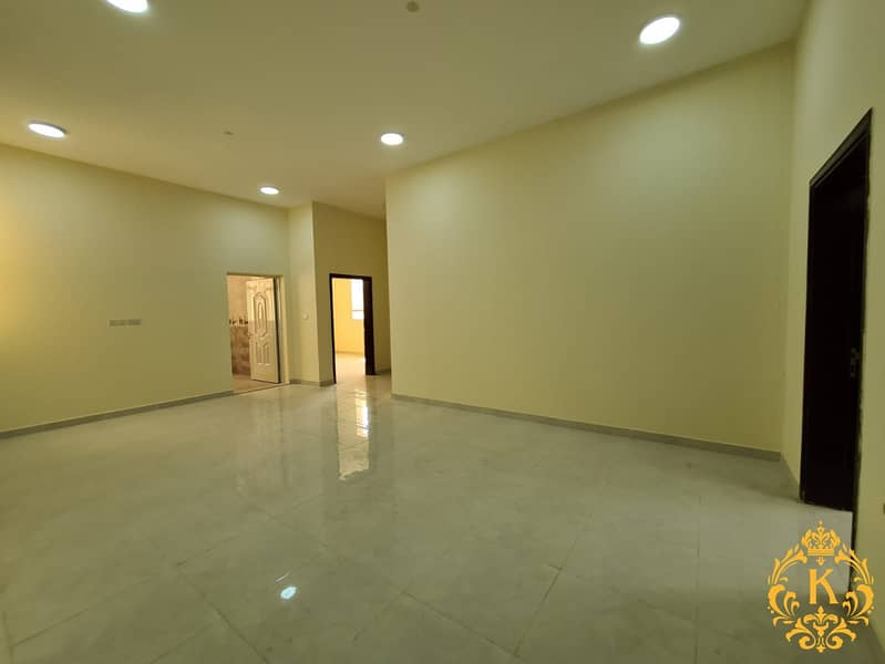 Квартира в Аль Шамха, 2 cпальни, 45000 AED - 6756136