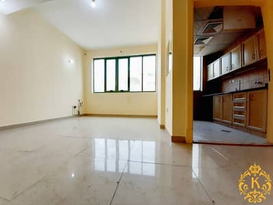 شقة 1 غرفة نوم للايجار في المرور، أبوظبي - شقة في شارع المرور،المرور 1 غرفة 40000 درهم - 7869688