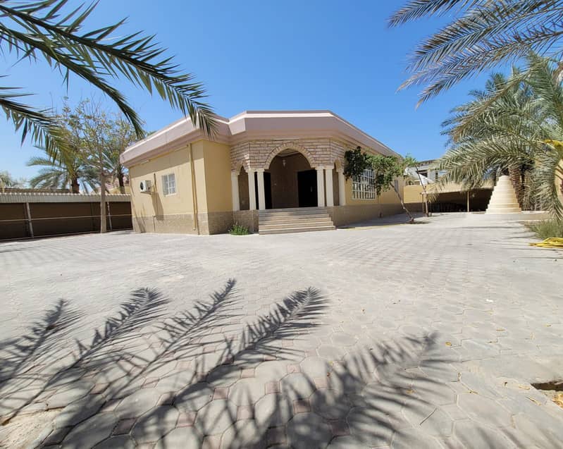 Ground floor villa for rent in Ajman, very clean, renting to a citizen only