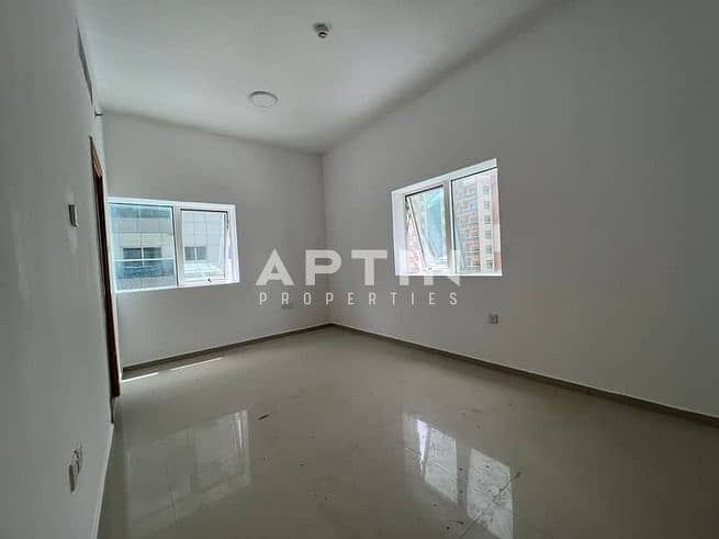 18 Best-Deal-Close-Kitchen-Prime-Location-Negotiable (2). jpg