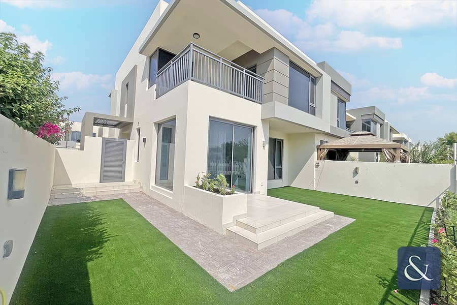 Five Bedroom | Park Facing | Vacant Now Five Bedroom | Park Facing | Vacant Now