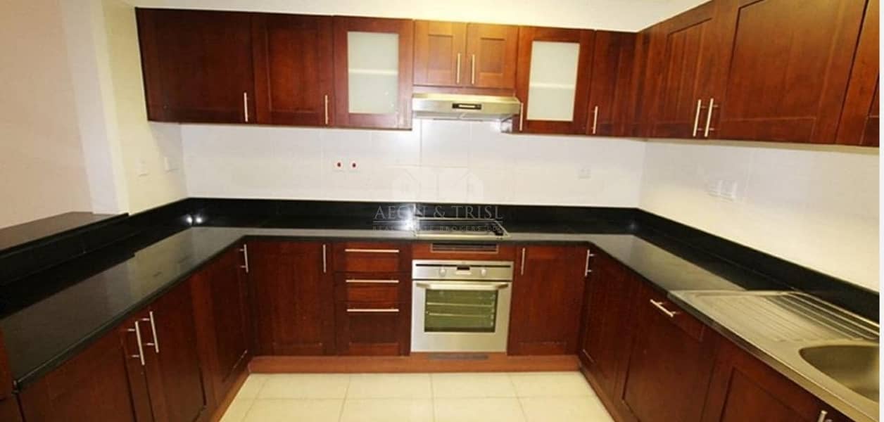 4 JLT Green lakes S3 Spacious 2 bed room + maid's 1680
