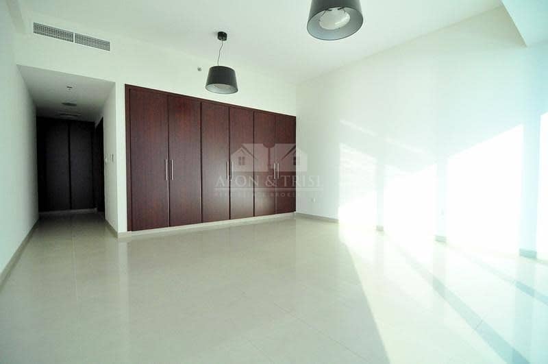 6 Full Sea/Palm View Large 2 bed+M+L Emirates Crown
