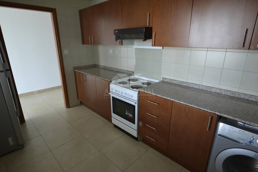 12 Well Maintained 2Bed High Floor | Chiller Free