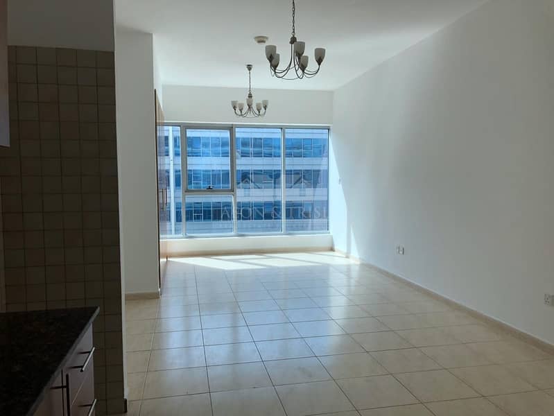 Best Offer Large Studio Ready For Rent In Skycourt Towers With Community View