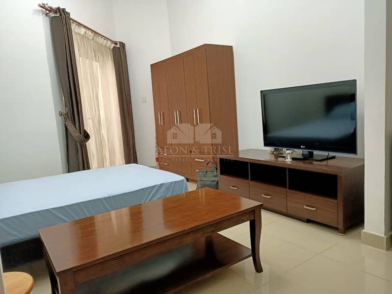 2 Good quality fully furnished studio/ Chiller free