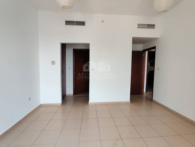 4 Best Layout 1 bed I High Floor with HUGE terrace