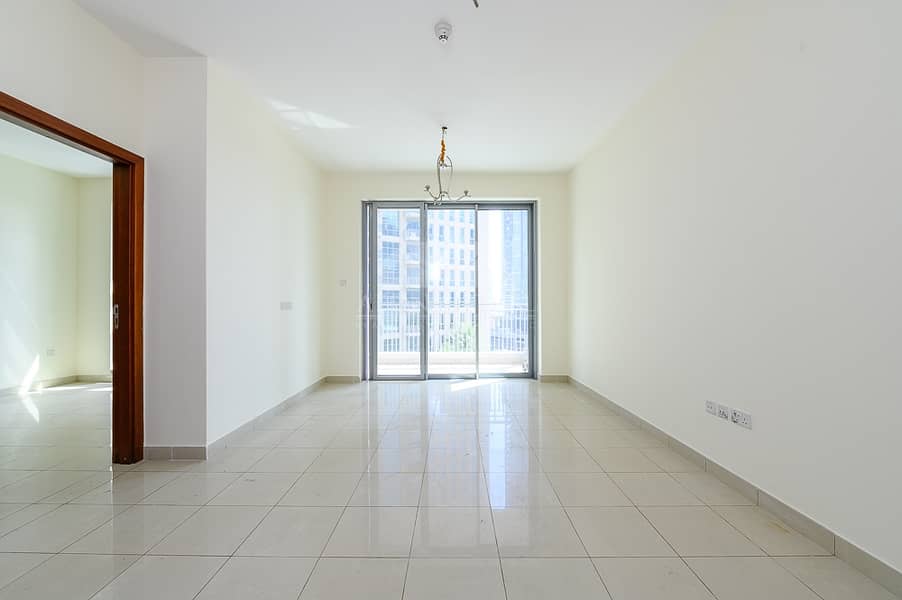 2 Spacious 1 Bedroom | Pool View | Chiller Free