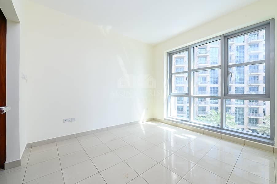 3 Spacious 1 Bedroom | Pool View | Chiller Free