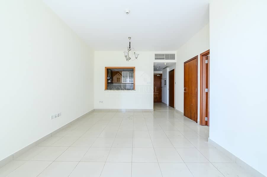 4 Spacious 1 Bedroom | Pool View | Chiller Free