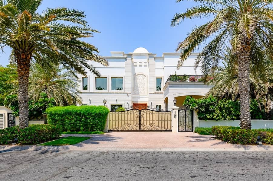 Beautiful villa in emirates hills| flawless condition