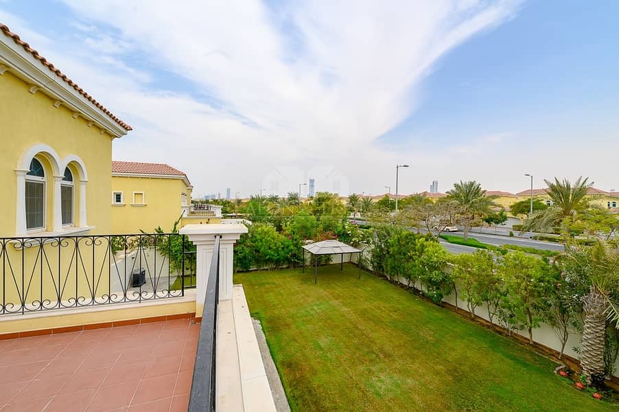 12 3 Bed Legacy large Villa | Jumeirah Park | Huge plot